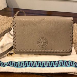 Tory Burch wallet cross body